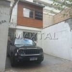 Casa residencial ou comercial, 4 salas, 2 banheiros e 2 vagas, Vila  Ester, 140m².