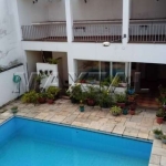 Sobrado à venda de 2 andares, 4 dormitórios. 6 vagas e piscina, no Jardim França.