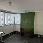 Sala comercial com 37m², 1 sala, 1 banheiro e 1 vaga de garagem, próximo ao Metrô Jardim São Paulo.