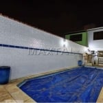 Sobrado à venda, de 280m², com 4 dormitórios, 6 banheiros e 3 vagas, na Vila Mazzei.