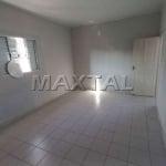 Casa comercial ou residencial, com 3 dormitórios, sala ampla, cozinha, área de serviço.