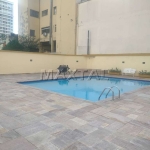 Apartamento em Santana com 70m² com 2 dormitórios, sala, varanda, cozinha e 1 vaga. 