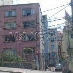 Apartamento em Santana com 2 dormitórios, sala, cozinha, área de serviço e 1 banheiro, sem vaga.