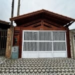 Casa Geminada Apenas 350 Metros da Praia!