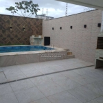 Sobrado com 3 suites e piscina na cidade de Mongaguá!