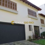 Casa com 3 quartos à venda na Rua Bororó, 225, Vila Assunção, Porto Alegre