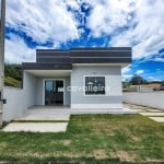 Casa linear em condomínio no caxito