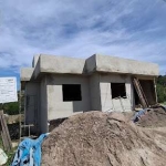 Casa com 03 quartos, sendo 01 suíte  em condomínio  pertinho do centro de Maricá.