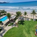 Cobertura pé na areia com vista paradisíaca na praia das Toninhas em Ubatuba!