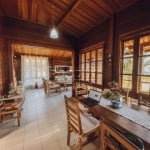 Linda casa com vista panorâmica para o mar na praia da Enseada em Ubatuba!