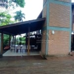 Ótima casa em condomínio, com 3 suítes, piscina e espaço gourmet, na praia da Lagoinha em Ubatuba!