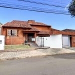 Sobrado à venda em Maringá, Zona 04, com 4 quartos, com 506.93 m²