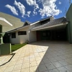 Casa à venda em Maringá, Parque Residencial Patrícia, com 4 quartos, com 249.92 m²