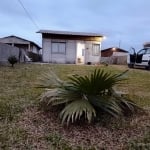 Á venda Casa no Santa Helena, Bal.  600 metros do mar e com escritura regularizada!