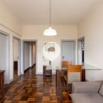 Apartamento com potencial para retrofit no Centro de Curitiba