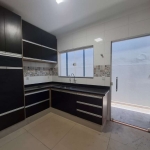 Atraente casa tipo para venda com 2 quartos, sendo 1 suíte, 103m²