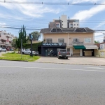 Loja / Salão / Ponto Comercial à venda em Curitiba