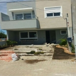 Ótima casa  nova de 3 dormitórios com suíte e closet, sala ampla, com cozinha integrada, área de serviço, espaço externo com churrasqueira, casa com água quente, garagem, para 2 carros. Agende sua vis