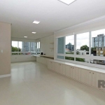 Lindo apartamento de 3 dormitórios com uma suíte e em frente à praça. Imóvel de 98m² de área privativa com excelentes acabamentos e moveis sob medida, só entrar e morar. Espaçoso living de 3 ambientes