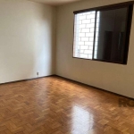 APARTAMENTO 2 DORMITÓRIOS MENINO DEUS -  frente e 76,78 m² de área privativa . Amplo apartamento dois dormitórios, living para dois ambientes, banheiro social, cozinha e área de serviço. Sacada. Prédi