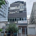 Cobertura de 1 dormitório na Jose de Alencar, Bairro Menino Deus, com living para 2 ambientes, cozinha e banheiro social. amplo terraço com churrasqueira. sem vaga de garagem. ótima localização no bai