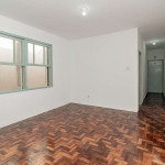 Imobiliária Orientta ALUGA excelente apartamento com 2 dormitórios, 1 sala, área de serviço e 2 banheiros. O condomínio fica localizado em Avenida Assis Brasil no bairro Cristo Redentor em Porto Alegr