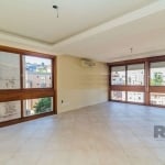 Aproveite esta oportunidade de adquirir um excelente apartamento de 197m², com 3 quartos, sendo 1 suíte, 2 banheiros sociais, 2 vagas de garagem. Localizado no bairro Auxiliadora, este imóvel possui i