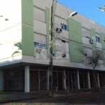 Amplo 2 dormitórios, c/ dependência de empregada, living 2 ambientes, cozinha com área de seviço separada, 1 banheiro social e outro auxíliar, 2 vagas de garagem cobertas e escrituadas, prédio pequeno