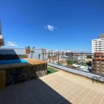 Cobertura duplex na Getúlio Vargas, de fundos com aproximadamente 226,63m² e duas vagas de garagens. 3 dormitorios sendo uma suíte, terraço com piscina exclusivo do imovel com uma linda vista, ficam m