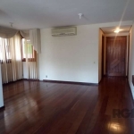 Apartamento de 3 dormitórios, com 152m² área privativa, na Barão do Guaíba. &lt;BR&gt;São 3 banheiros, churrasqueira, lareira, sacada na sala e na suíte com banheira.&lt;BR&gt;Apto tem dependência de 