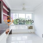 Imobiliária Orientta ALUGA apartamento semi-mobiliado com 1 dormitório e 1 vaga de garagem. Com armários, banheiro com box e armários, cozinha com armários, ar condicionado, área de serviço e churrasq