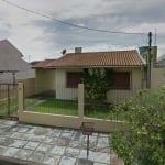 Casa 2 dormitórios, banheiro com armário e box de vidro, sala ampla, cozinha com churrasqueira, área de serviço, jardim com piscina infantil, e garagem coberta para 2 carros, portão eletrônico. Perto 