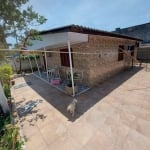 Casa documentada com terreno de 15X20, contendo, 2 quartos, 1 banheiro interno,&lt;BR&gt;1 banheiro externo, Sala, cozinha sob medida, churrasqueira;&lt;BR&gt;contém 1 peça nos fundos utilizada como l