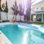 Imobiliária Orientta Aluga Casa mobiliada com dois pavimentos.&lt;BR&gt;Essa excelente casa conta com 3 dormitórios, sendo todos suítes.&lt;BR&gt;O imóvel ainda conta com sala de estar com lareira, sa