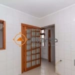 Imobiliária Orientta ALUGA APARTAMENTO com 2 dormitórios, 2 banheiros e uma vaga de garagem. Com lareira, ar condicionado para seu conforto. Localizado em um dos bairros mais tradicionais e nobres de 