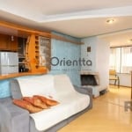 Imobiliária Orientta ALUGA excelente apartamento em andar alto, MOBILIADO, 2 dormitórios,  1 banheiro e 1 vaga de garagem. Bem localizado e arejado , bem tranquilo. O apartamento conta com lareira e c