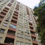 PARA VENDER no Centro Histórico, Porto Alegre ? Apartamento 3 dormitórios, 13º andar ? Apartamento 3 dormitórios, living, copa/cozinha, área de serviço, banheiros social e auxiliar, 72,36 m² privativo