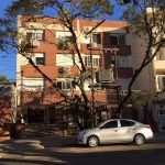 Apartamento 02 dormitorios,  na República no coração da Cidade Baixa, todo reformado e mobiliado, cozinha, banheiro e lavanderia.&lt;BR&gt;Posição solar Norte, de frente, muito bem ventilado e ensolar