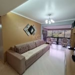 Excelente apartamento com três dormitórios sendo uma ampla suíte , com um banheiro  social mais dois confortáveis dormitórios , living amplo que comporta até 3 ambientes, sala de jantar, estar e espaç