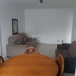 APARTAMENTO 2 DORMITÓRIOS SANTO ANTÔNIO PORTO ALEGRE&lt;BR&gt;Otimo apartamento de 2 dormitório na Guilherme Schel,  , semi mobiliado  e pronto para morar, living amplo com lareira ,  cozinha espaçosa