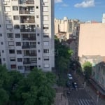 Ótimo apartamento em Porto Alegre no Centro Histórico, amplo com 3 dormitórios mais dependência de empregada, living 03 ambientes, cozinha, área de serviço, sacada na sala e no dormitório principal.Ap