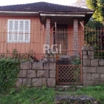 Terreno de 20 x 17,60 com chalé em madeira. Avalia dação imóvel menor valor  (Apartamento ).&lt;BR&gt;Aceita financiamento!