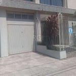 Apartamento 02 dormitórios ensolarado e silencioso, living dois ambientes, banho social e cozinha. Prédio bem cuidado em ótima localização e com baixo valor condominial. Agende já sua visita..