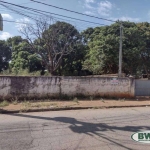 Terreno a venda na Rua Flor de Carvalho no Éden . Belíssimo terreno plano, em localização privilegiada, próximo de colégios, bancos, Posto de saúde, P