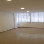 Sala Comercial e 2 banheiros para Alugar, 140 m² - Bela Vista, São Paulo - SP