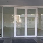 Comprar/vendo: Loja comercial a venda com 40m² no Golden Office, Chácara Urbana, Jundiaí. Pronta para usar, totalmente reformada.