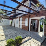 Casa para venda em Maresias de 450.00m² com 6 Quartos, 3 Suites e 4 Garagens