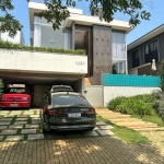 Casa de Condomínio para alugar em Alphaville de 450.00m² com 4 Quartos, 4 Suites e 4 Garagens