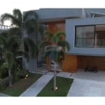 Casa de Condomínio para venda em Barra Da Tijuca de 745.00m² com 5 Quartos, 5 Suites e 4 Garagens