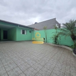 Casa para alugar em Vila Das Palmeiras de 219.00m² com 3 Quartos, 1 Suite e 6 Garagens